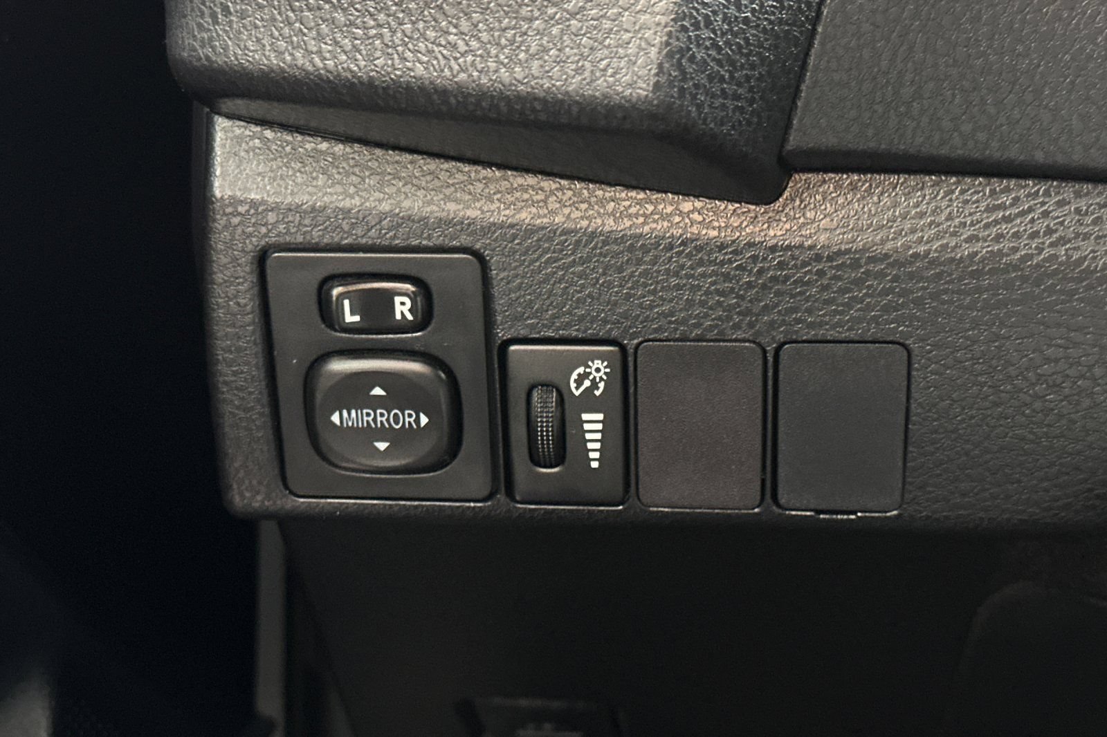 Used 2015 Toyota Corolla S FWD image 22