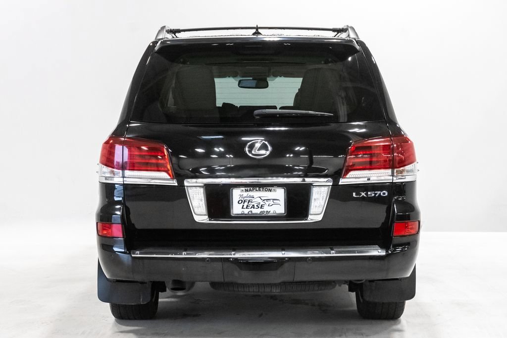Used 2015 Lexus LX 570 4WD w/ Luxury Package image 34