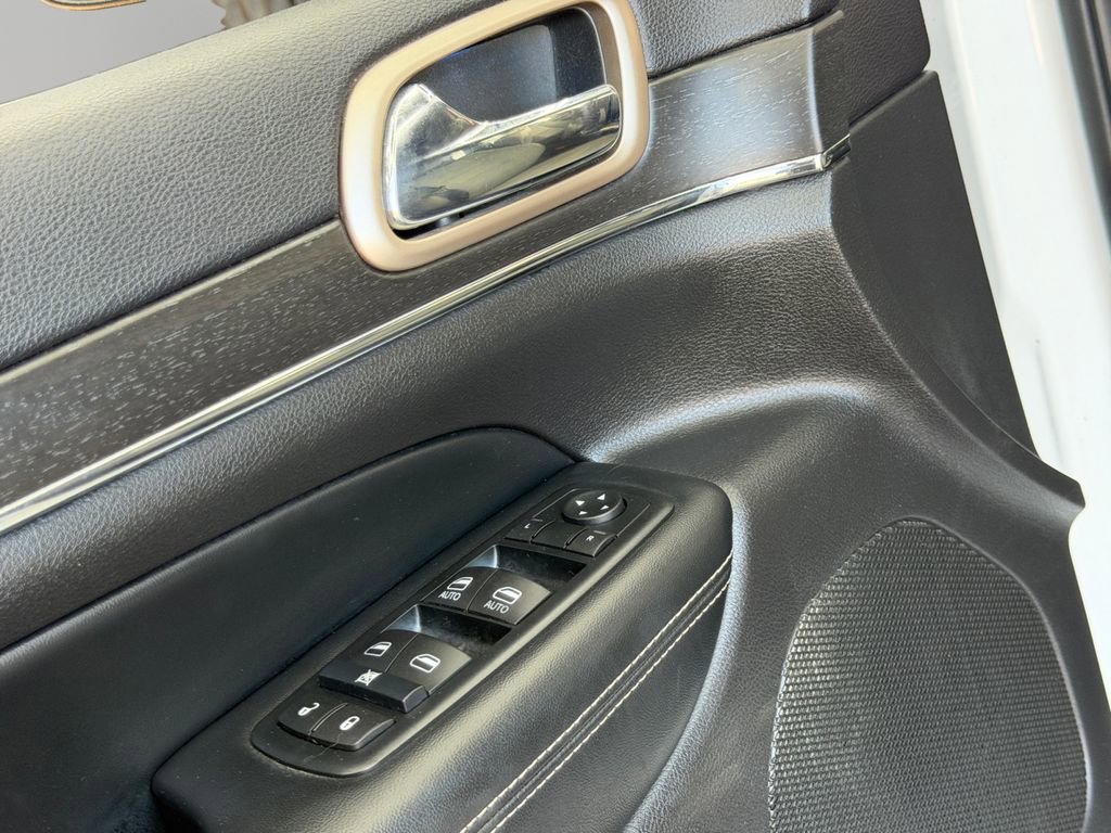 Used 2015 Jeep Grand Cherokee Limited RWD image 21
