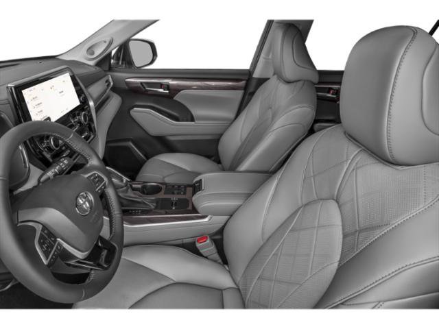 Used 2025 Toyota Highlander Platinum AWD/4WD image 10