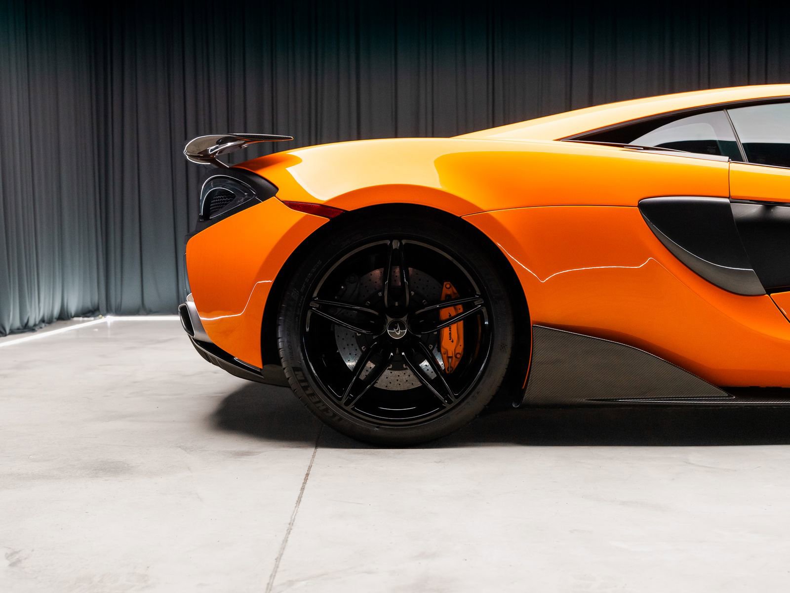 Used 2016 McLaren 570S Coupe RWD image 31