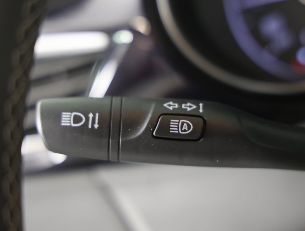 Used 2022 Buick Encore GX Select w/ Sport Touring Package image 24