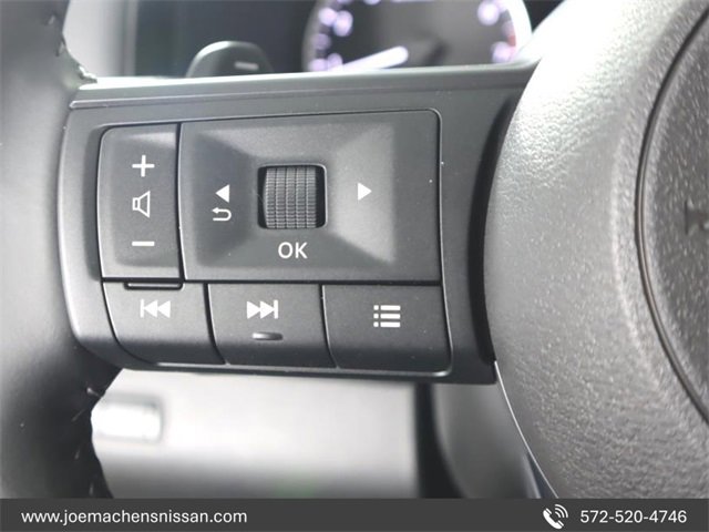 New 2025 Nissan Pathfinder SV image 16