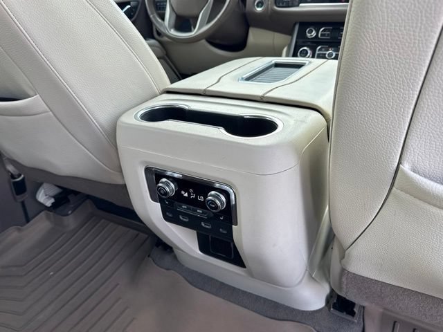 Used 2023 GMC Yukon XL Denali AWD/4WD image 19