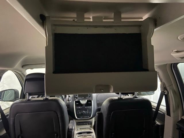 Used 2012 Chrysler Town & Country Touring-L w/ Premium Group FWD image 30