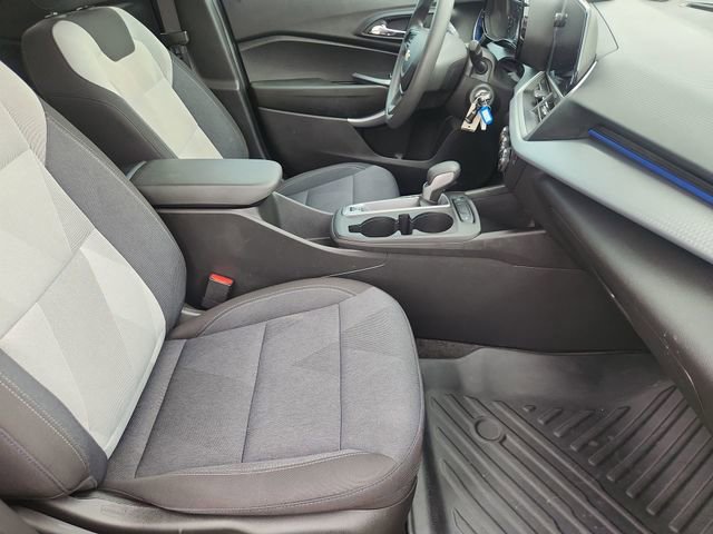 Used 2024 Chevrolet Trax LS FWD image 24