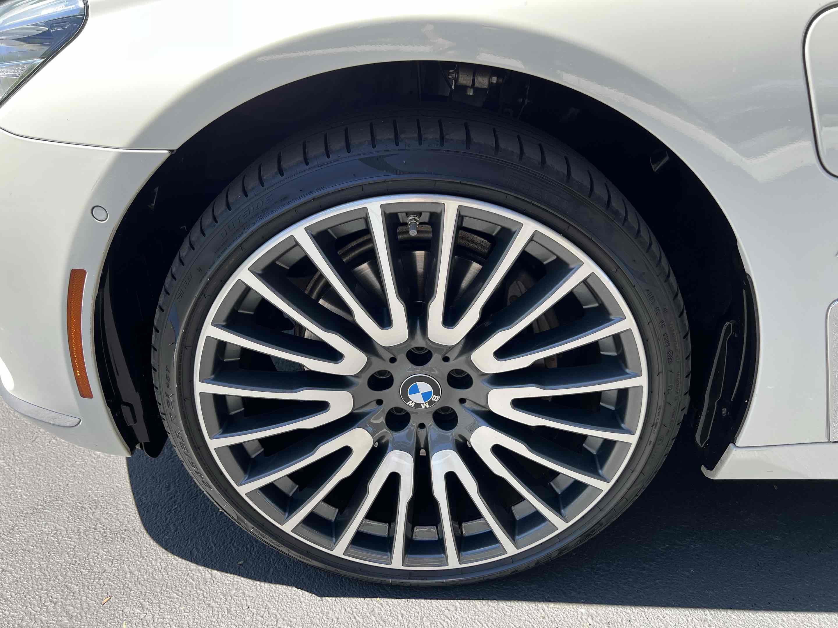 Used 2018 BMW 740e xDrive AWD/4WD image 92