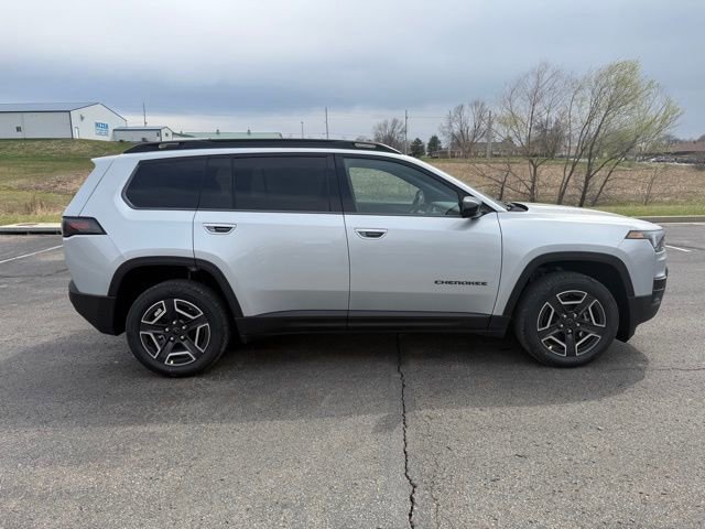 New 2026 Jeep Cherokee Laredo AWD/4WD image 5