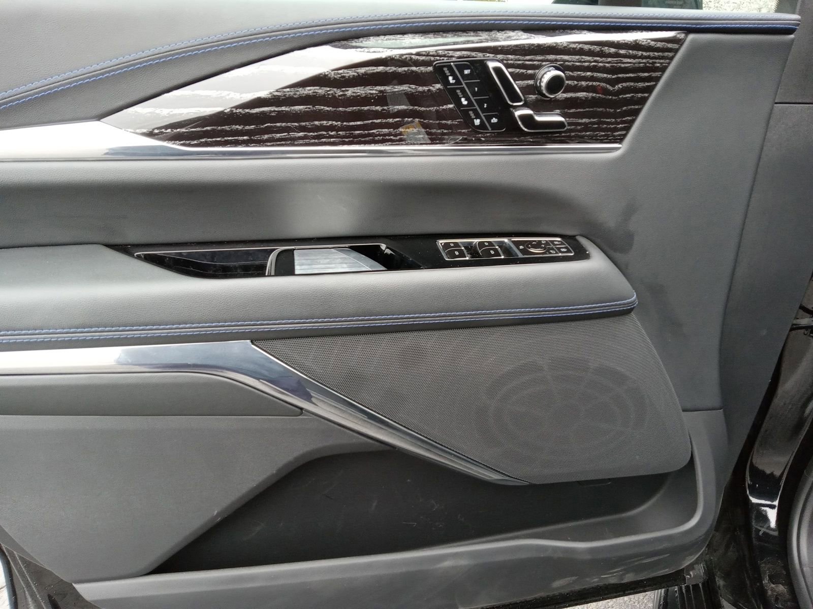 New 2025 Cadillac Escalade IQ Sport 1 image 9