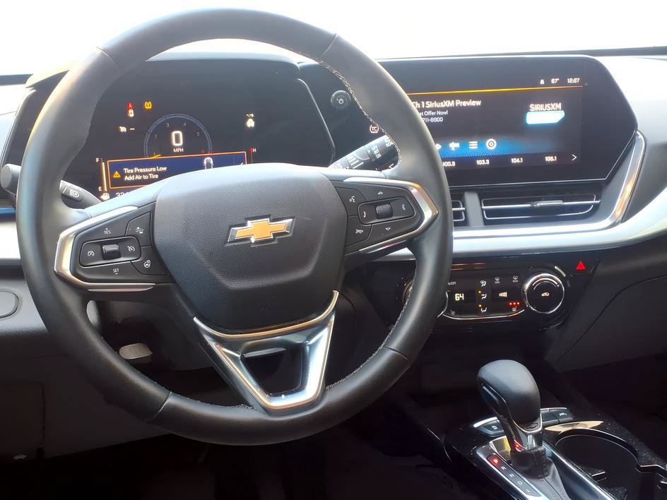 Used 2024 Chevrolet Trax LT w/ Driver Confidence Package FWD image 11
