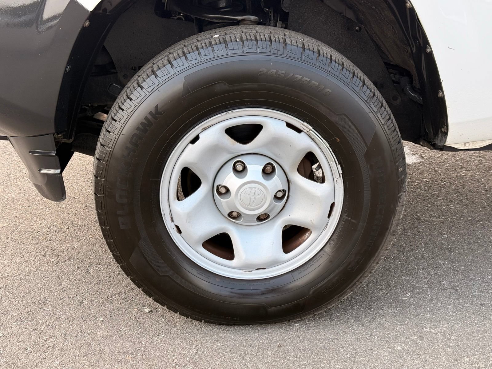 Used 2020 Toyota Tacoma SR RWD image 12