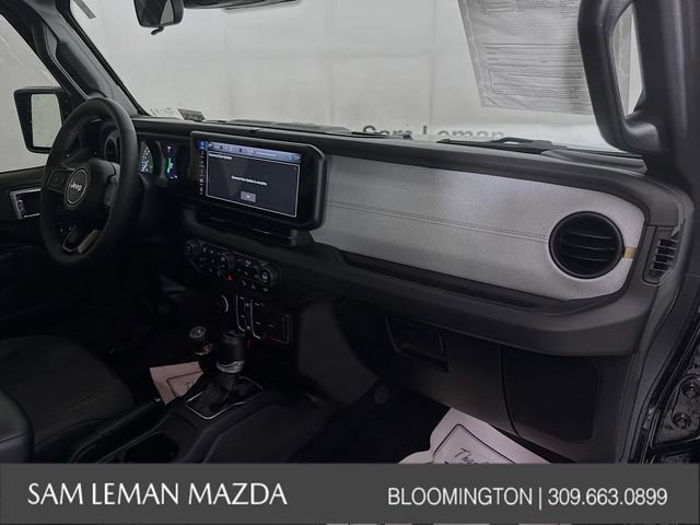 Used 2024 Jeep Wrangler Unlimited w/ Convenience Group image 27
