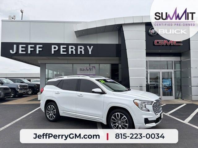 Used 2024 GMC Terrain Denali w/ Denali Premium Package AWD/4WD image 1