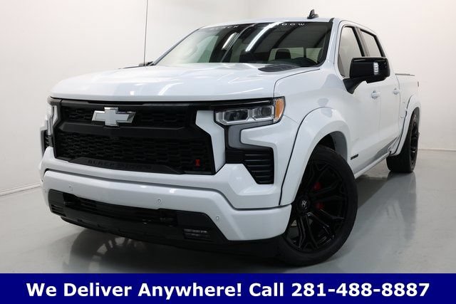 Used 2025 Chevrolet Silverado 1500 RST AWD/4WD image 2