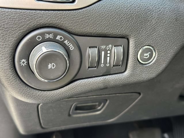 Used 2021 Jeep Cherokee Limited w/ Elite Package image 22