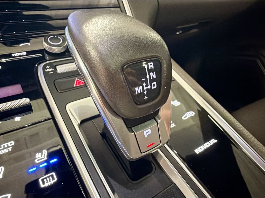 Certified 2018 Porsche Panamera 4 AWD/4WD image 18
