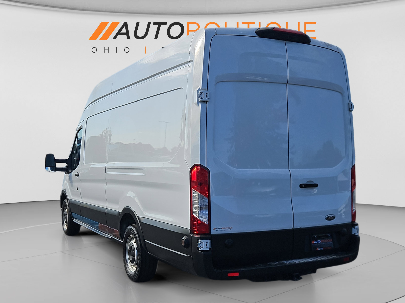 Used 2020 Ford Transit 350 148 High Roof Extended w/ Load Area Protection Package RWD image 3