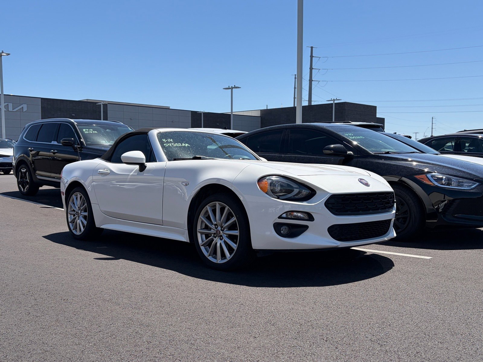 Used 2019 FIAT 124 Spider Lusso w/ Convenience Group RWD image 2