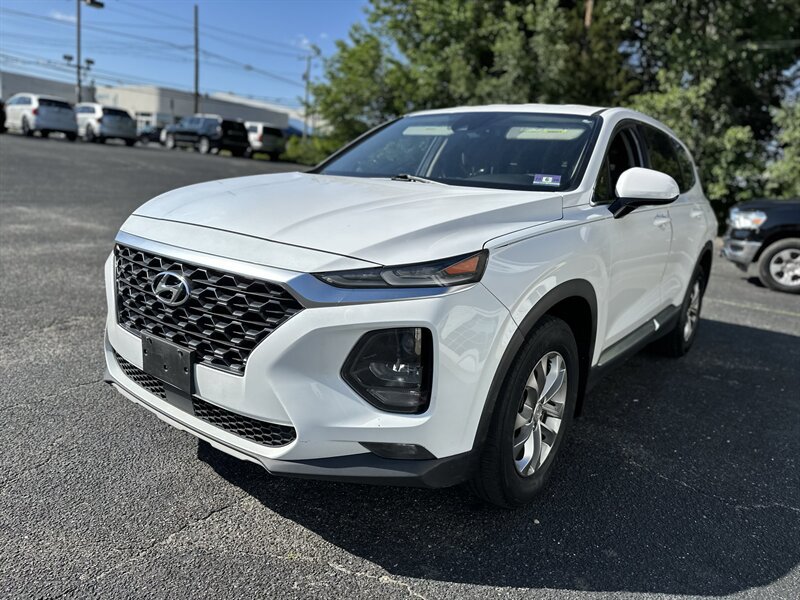 Used 2019 Hyundai Santa Fe SEL FWD image 4