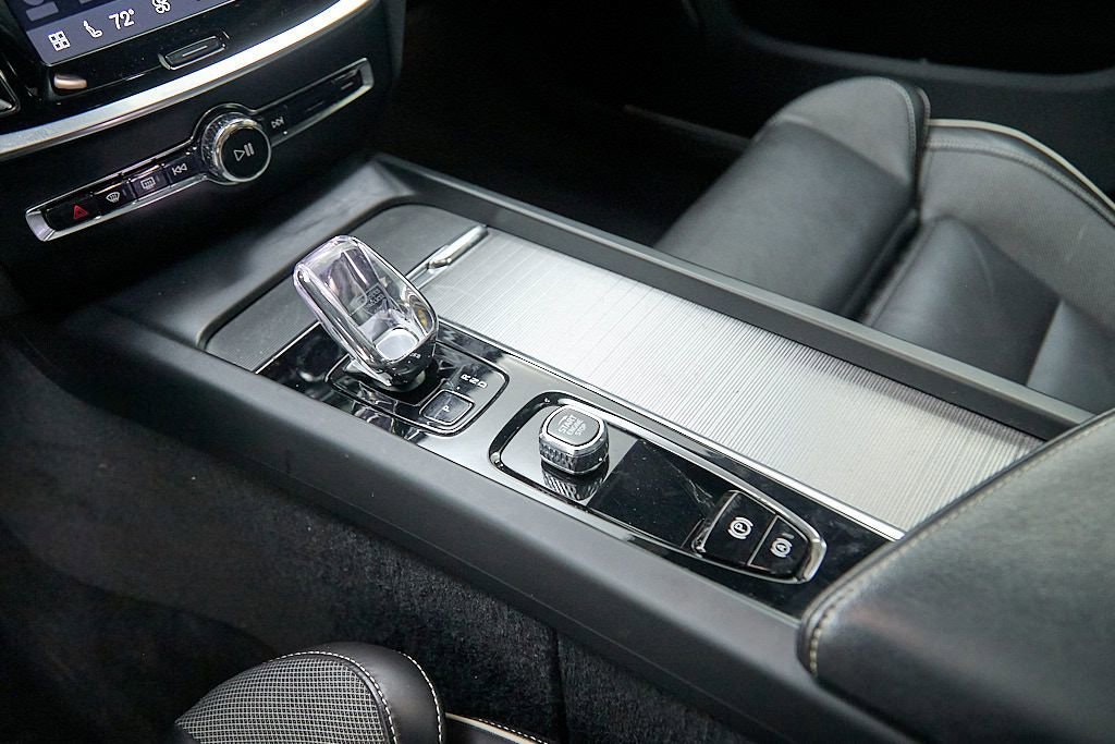 Used 2023 Volvo S60 B5 Ultimate image 17