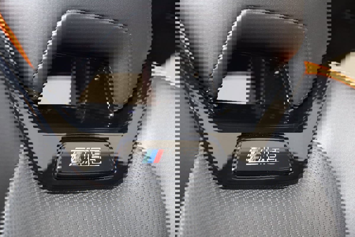 Used 2025 BMW M5 w/ Carbon Package image 14