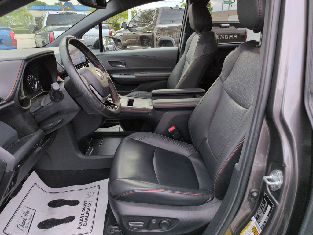 Certified 2022 Toyota Sienna XSE AWD/4WD image 9