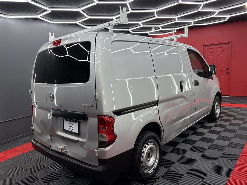 Used 2017 Nissan NV200 S w/ Back Door Glass Package image 4