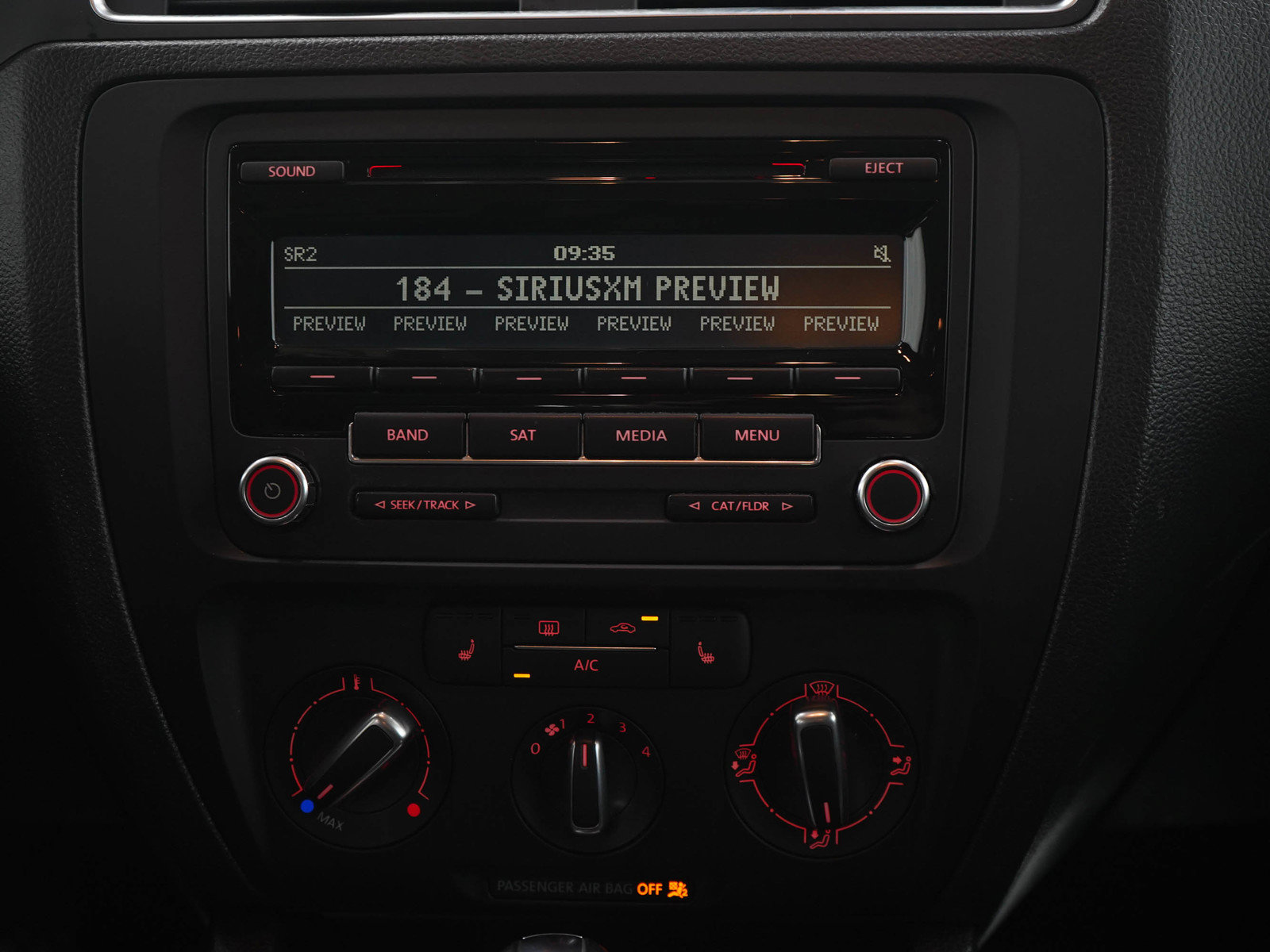 Used 2014 Volkswagen Jetta SE FWD image 16