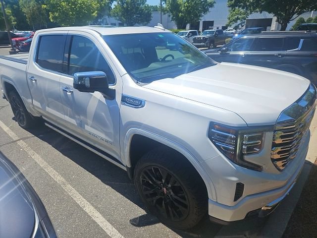 Used 2022 GMC Sierra 1500 Denali AWD/4WD image 4