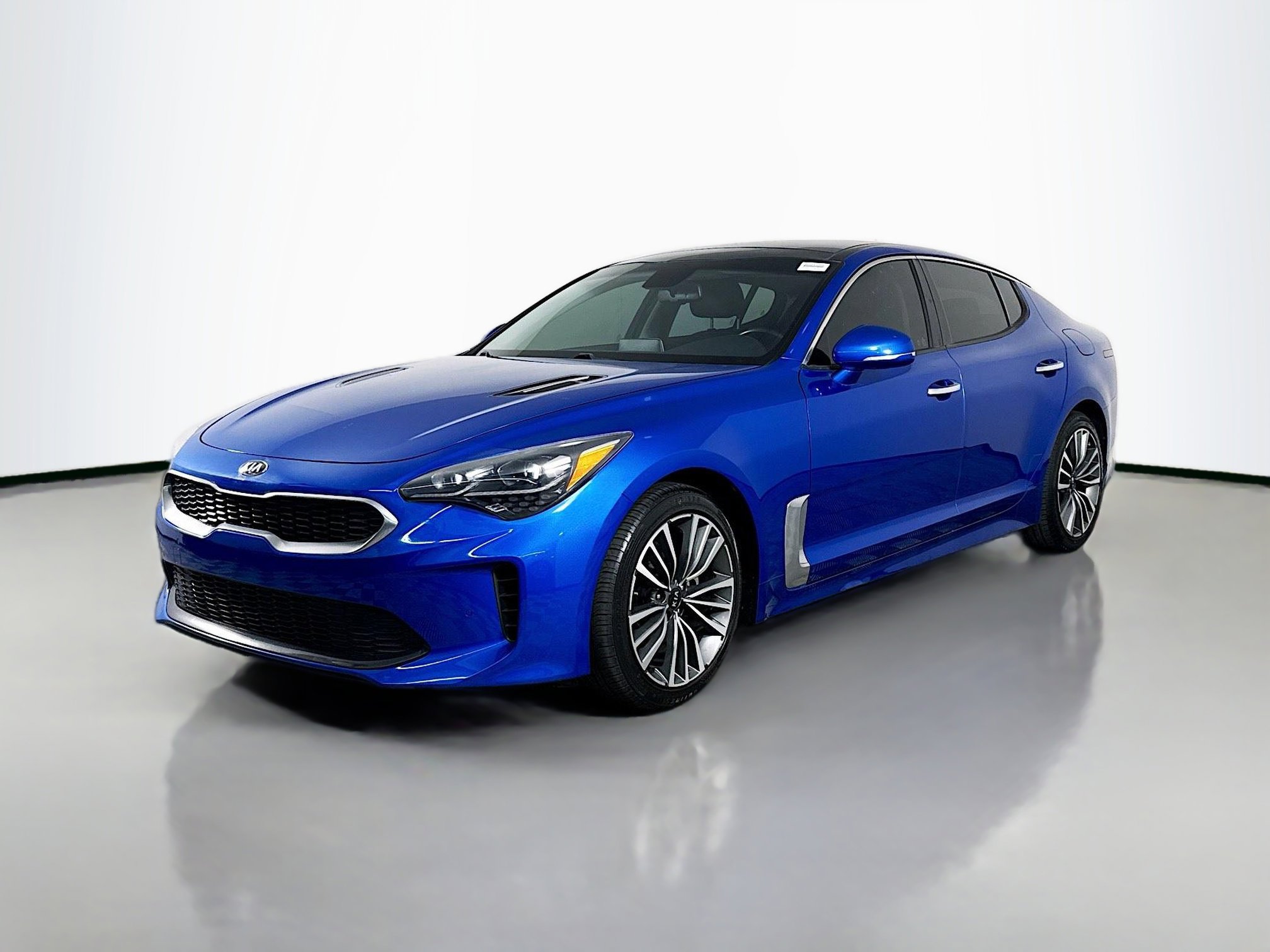Used 2019 Kia Stinger w/ Sun & Sound Package image 4