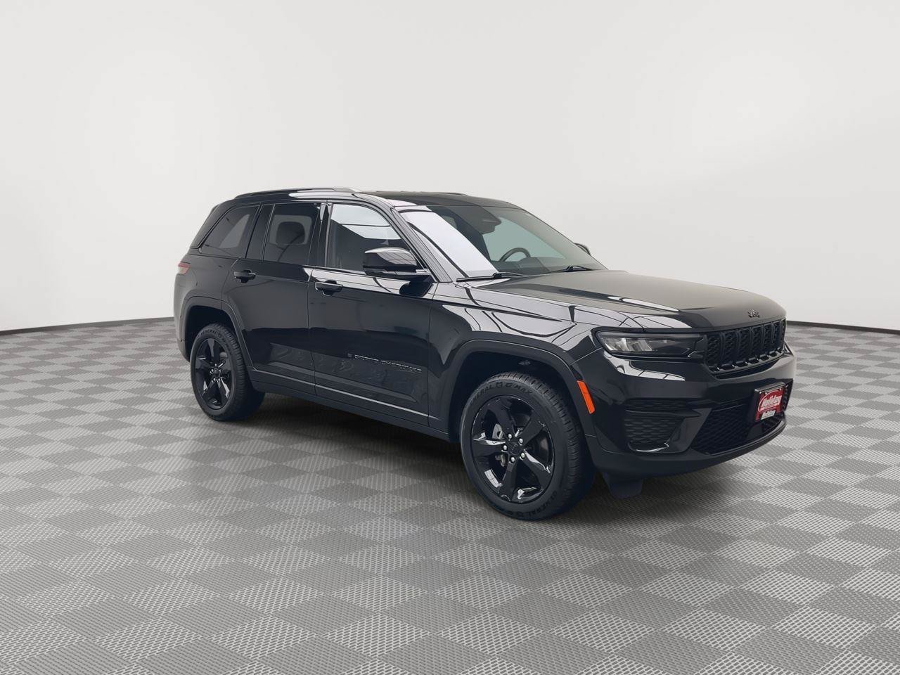Used 2022 Jeep Grand Cherokee Altitude AWD/4WD image 33