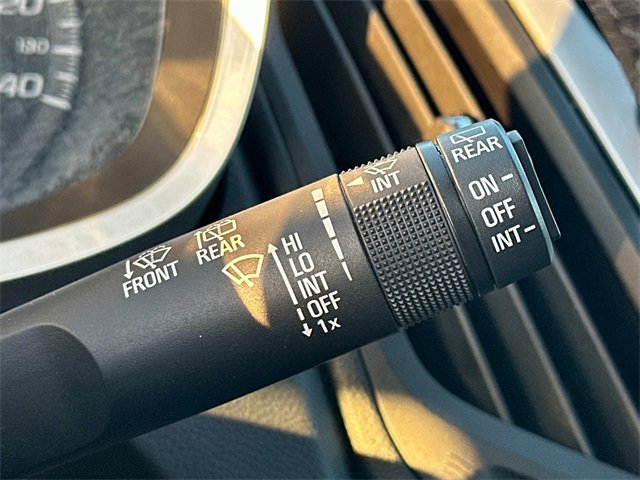 Used 2017 Chevrolet Equinox Premier w/ Enhanced Convenience Package image 10