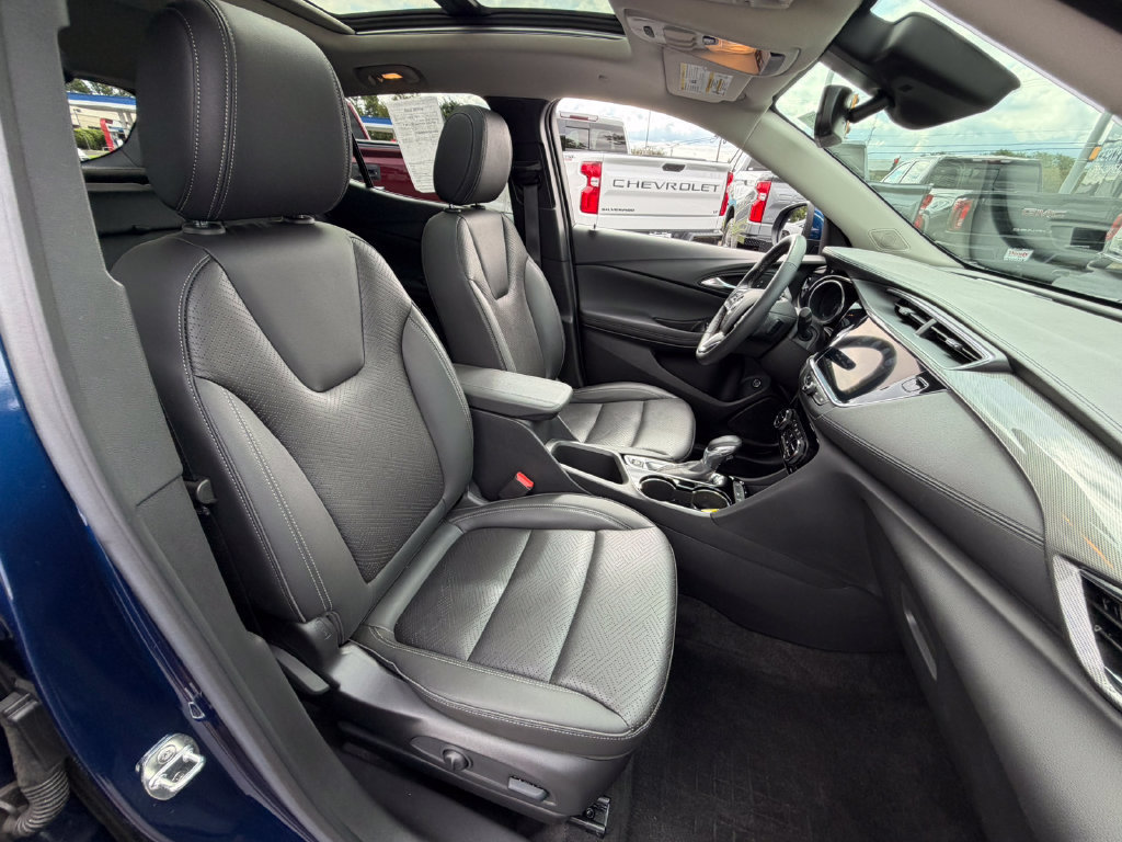 Certified 2023 Buick Encore GX Essence w/ Experience Buick Package FWD image 17