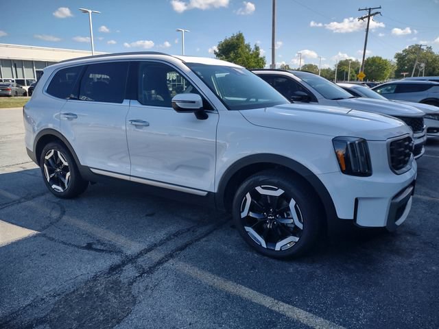Certified 2024 Kia Telluride S w/ S Sunroof Package