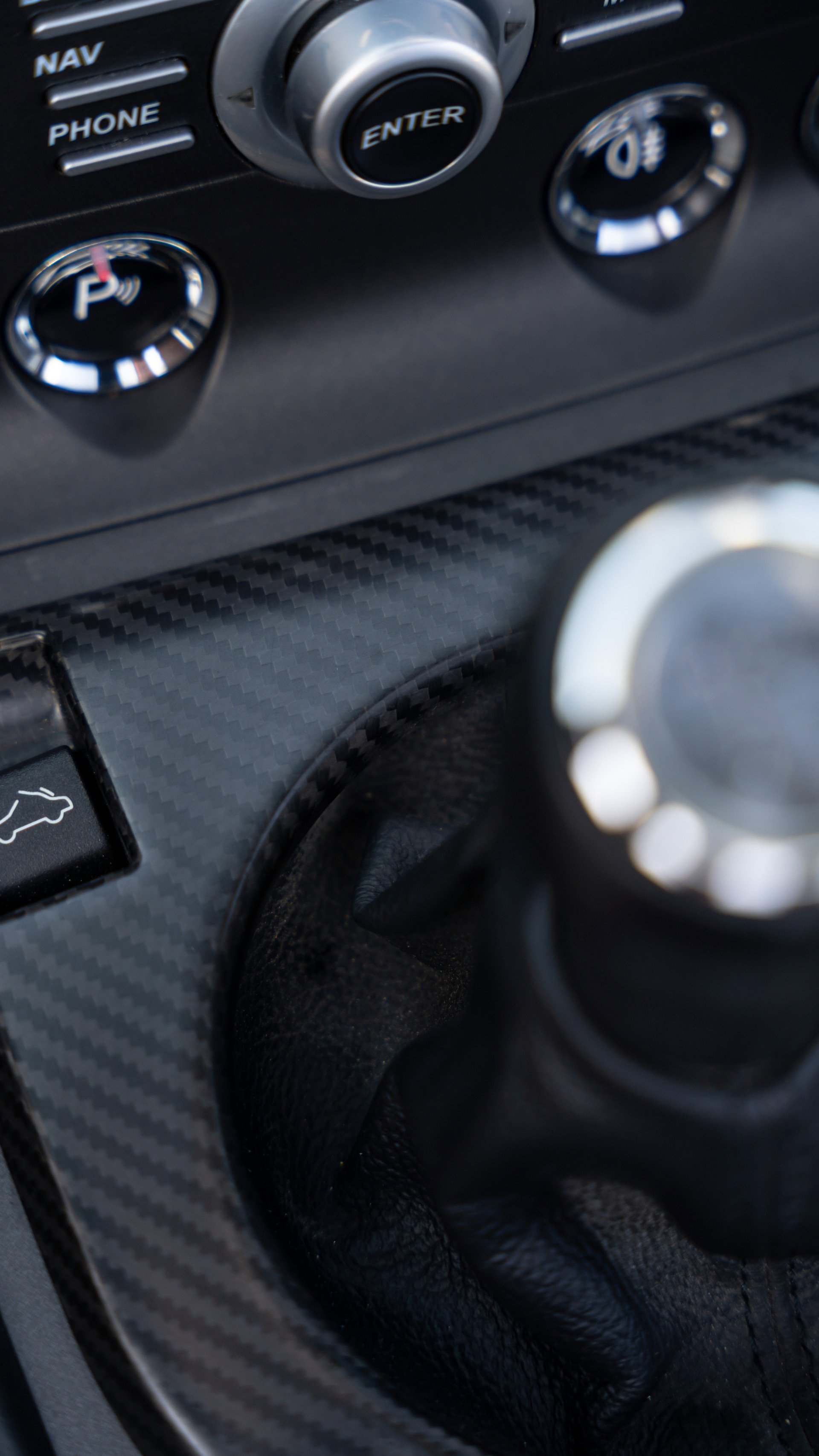 Used 2015 Aston Martin V8 Vantage GT image 20