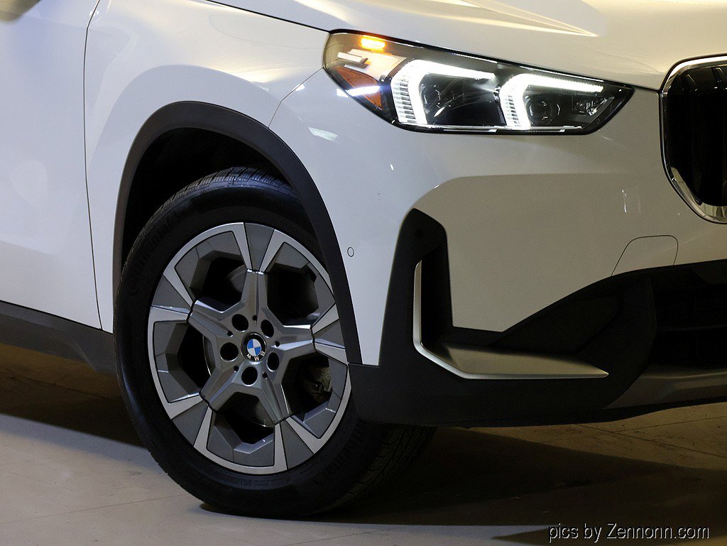 Used 2023 BMW X1 xDrive28i w/ Convenience Package AWD/4WD image 3
