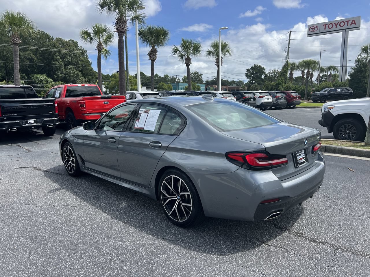 Used 2023 BMW 540i w/ M Sport Package RWD image 8