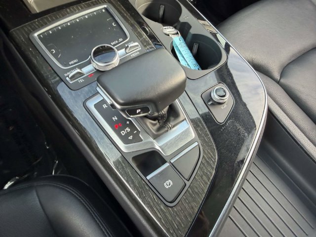 Used 2019 Audi Q7 3.0T Premium Plus w/ Premium Plus Package AWD/4WD image 21