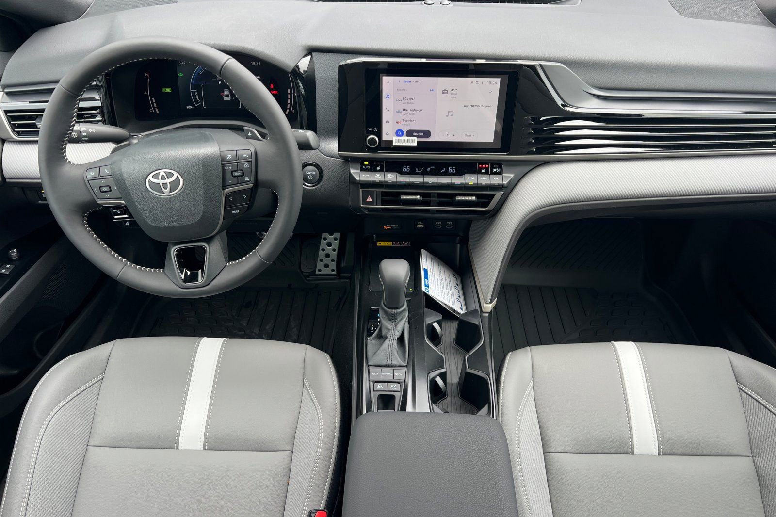 New 2026 Toyota Camry SE w/ Convenience Package image 10