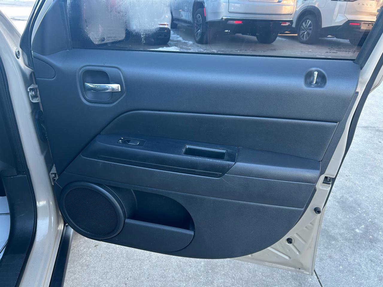 Used 2017 Jeep Patriot High Altitude image 16