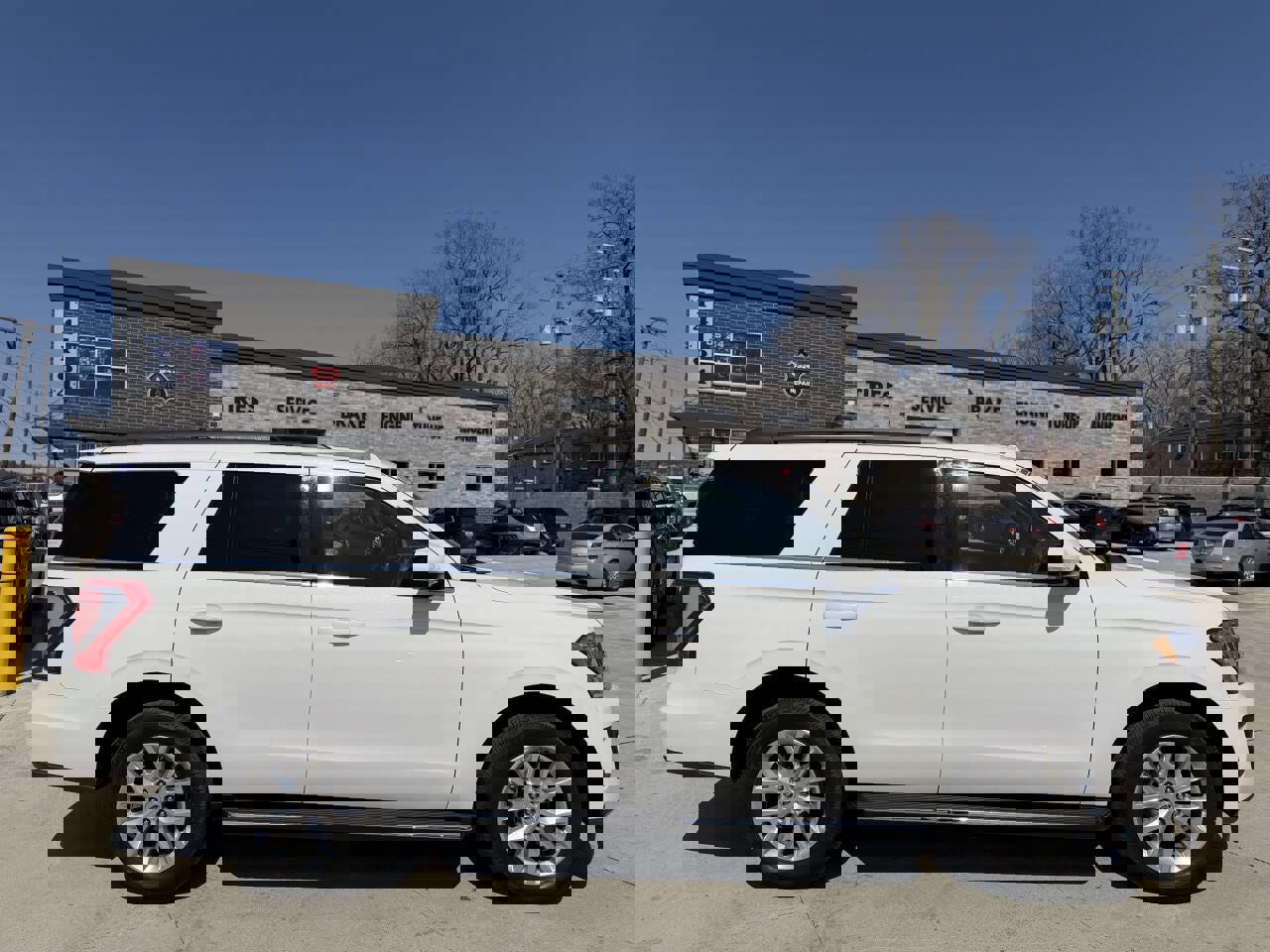 Used 2021 Ford Expedition XLT image 8