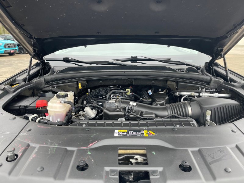 Used 2023 Jeep Grand Cherokee Limited image 22