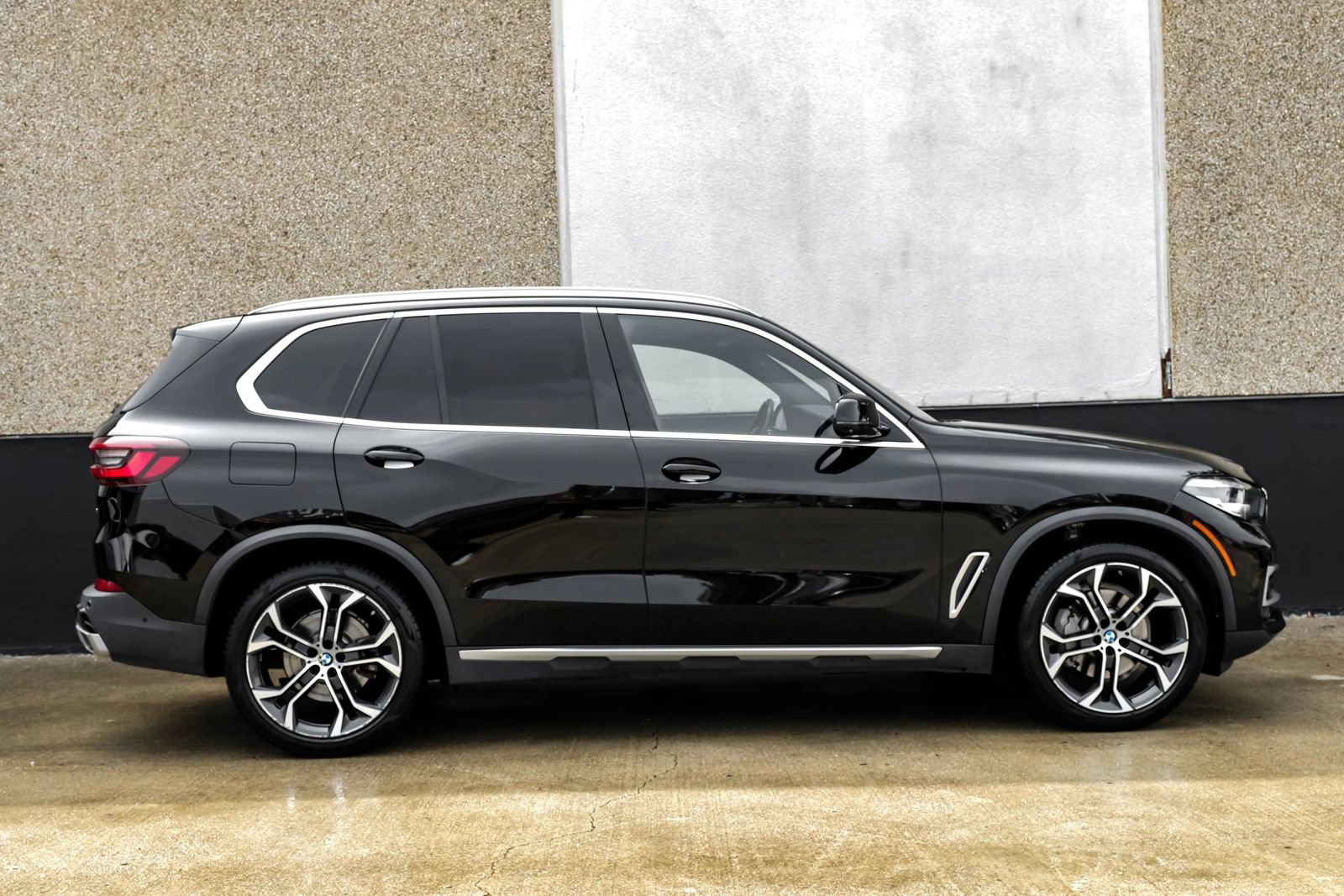 Used 2022 BMW X5 sDrive40i w/ Parking Assistance Package RWD image 7