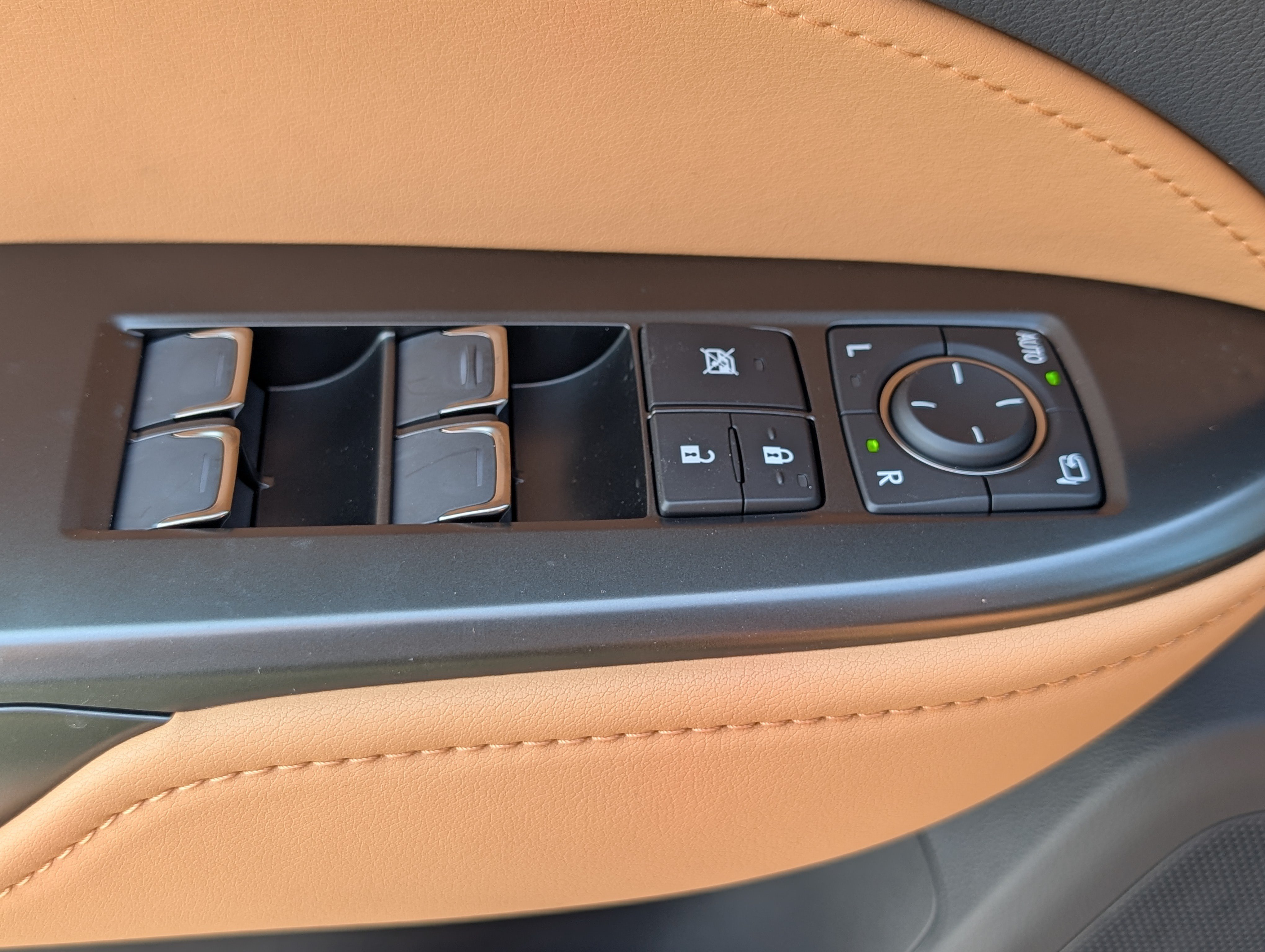 New 2026 Lexus NX 350h AWD w/ Accessory Package (2T) image 16