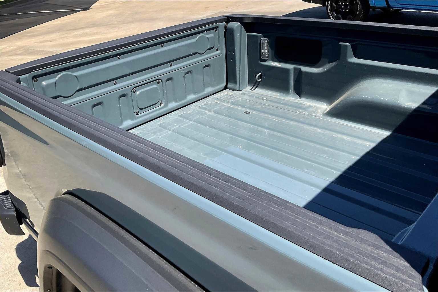 New 2025 Jeep Gladiator Mojave w/ Safety Group image 16