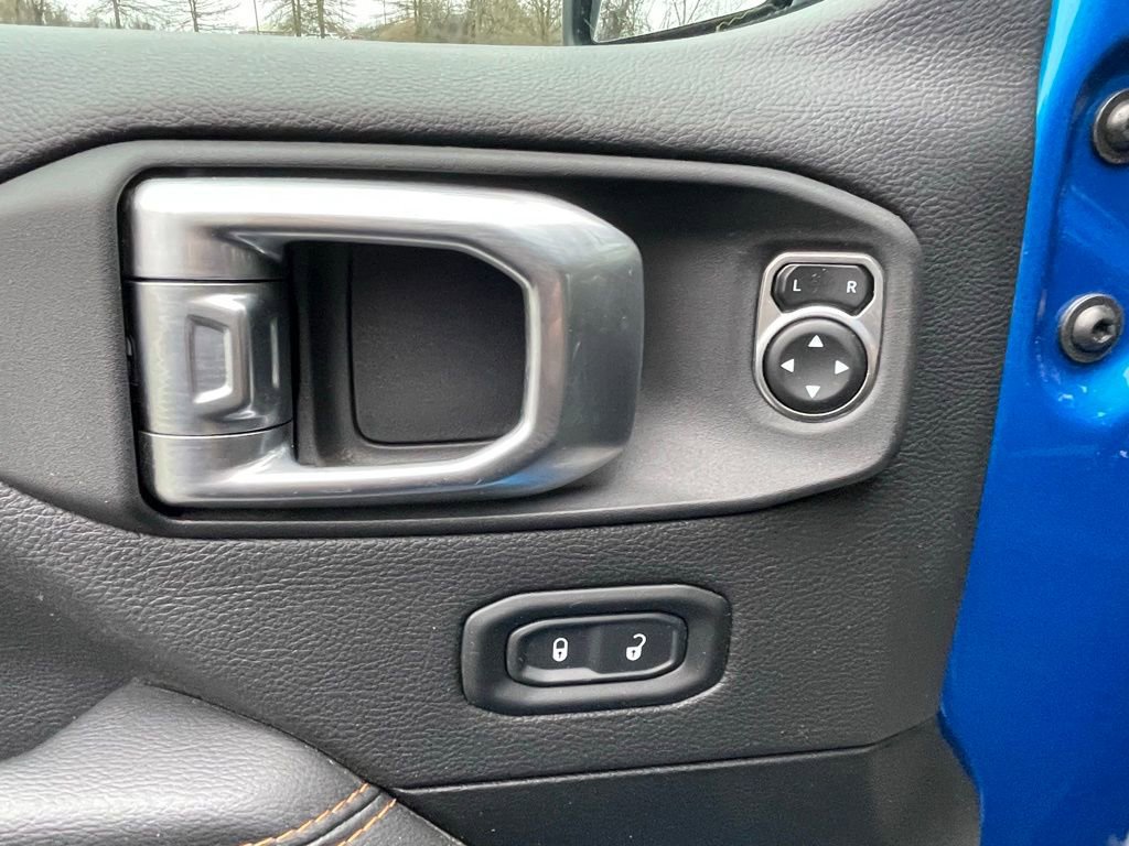 Used 2022 Jeep Gladiator Mojave w/ Cold Weather Group image 28