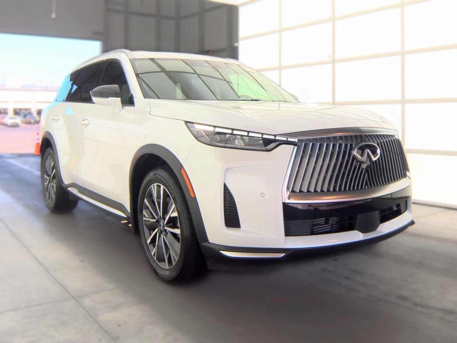 Certified 2026 INFINITI QX60 Luxe w/ Cargo Package AWD/4WD image 2