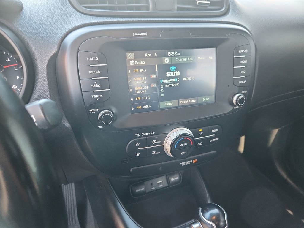 Used 2019 Kia Soul + FWD image 21
