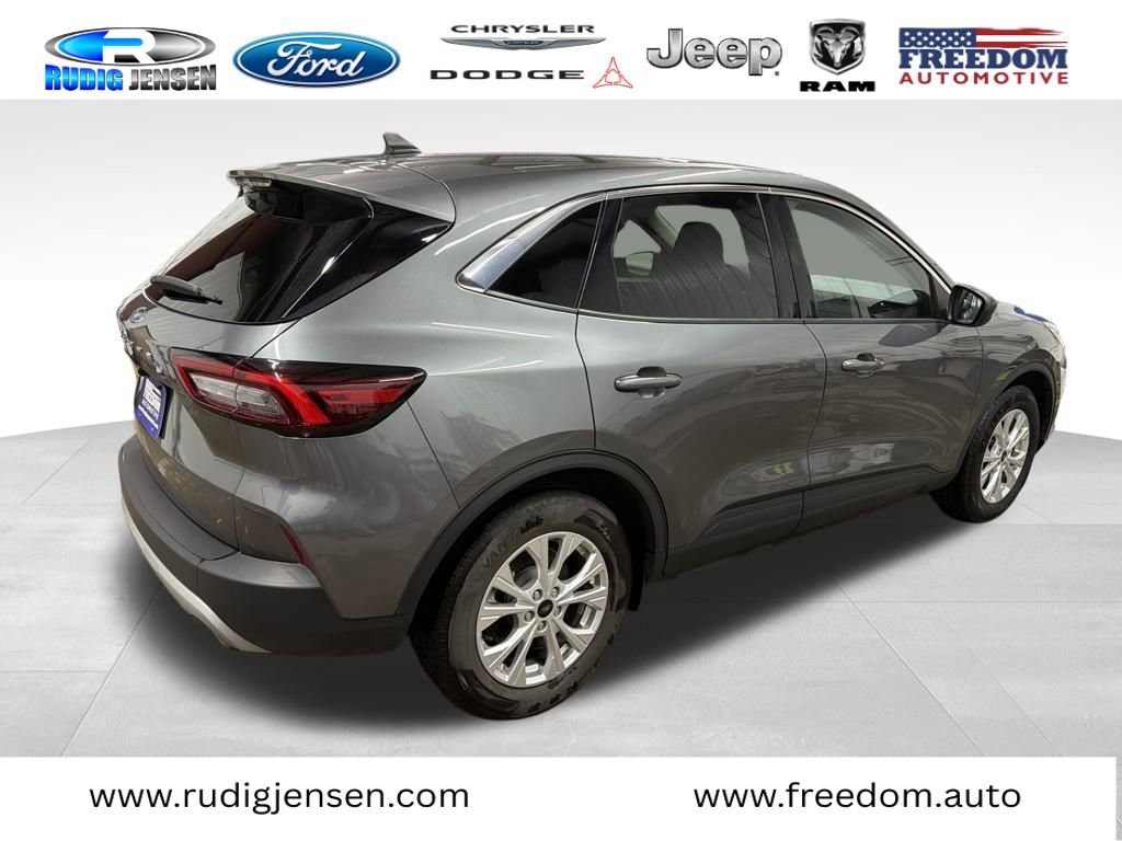 Used 2024 Ford Escape Active w/ Cold Weather Package image 8