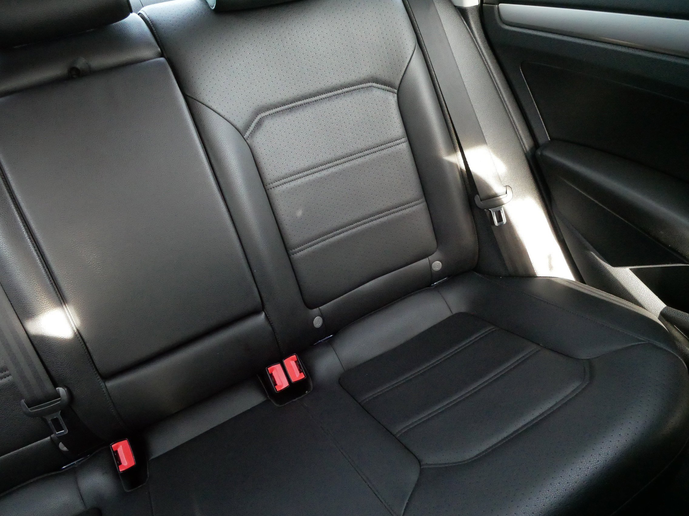 Used 2014 Volkswagen Passat 1.8T Wolfsburg Edition image 14